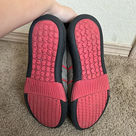 V ITALIA Men's Armando Soft Leather Sneaker Shoes Gray/red Size 41 (8) Lace up - Picture 12 of 15